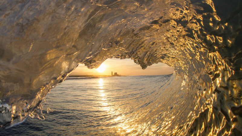 Barrelling wave, Hawaii, USA